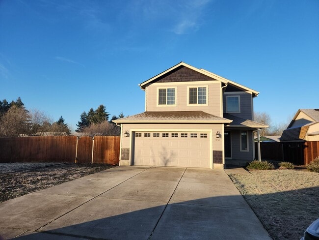 Primary Photo - 3-bedroom 2.5 bath House
