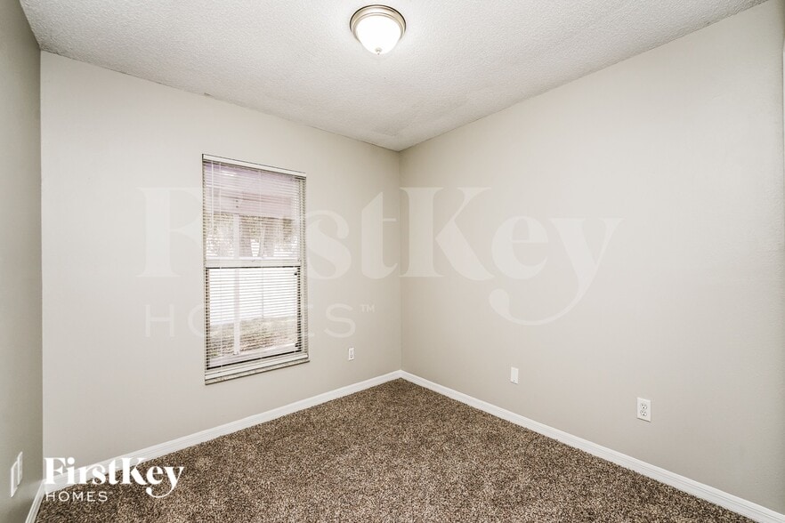 Building Photo - 601 Celito Dr