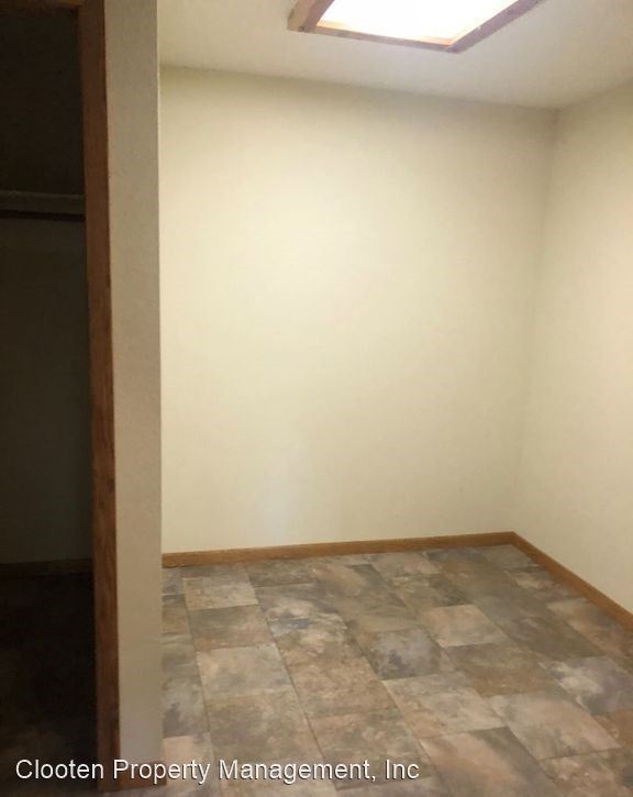 Building Photo - 3 br, 1.5 bath House - 3740 Renee Drive