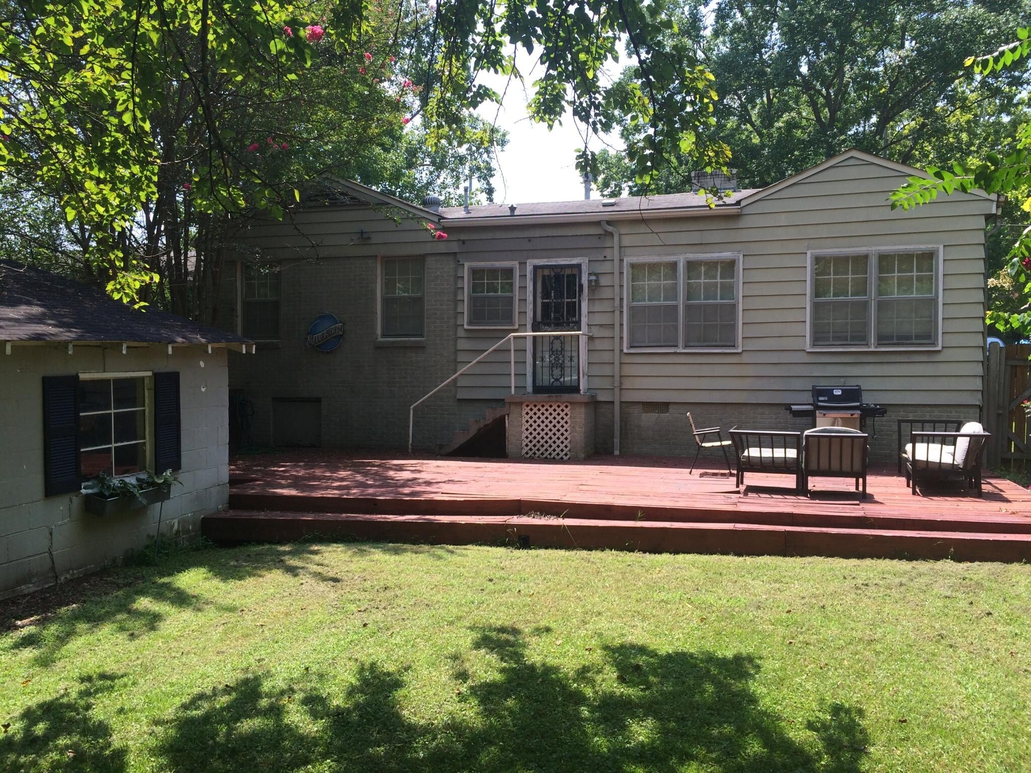 Rea of home - 2069 Gorgas St