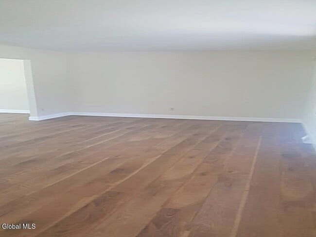 Building Photo - 3 Springwood Manor Dr