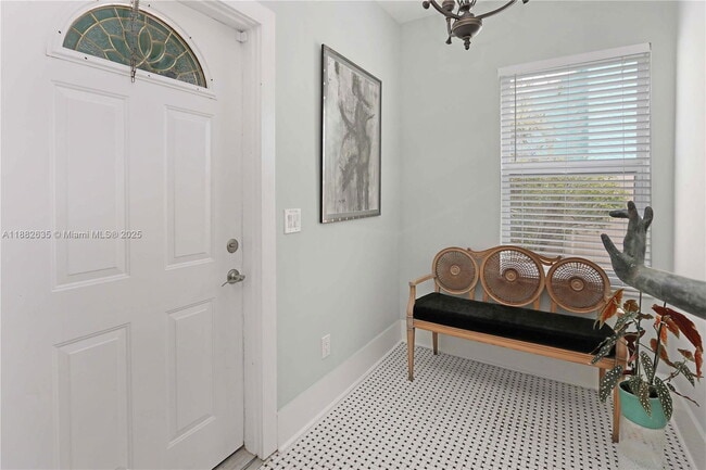 Building Photo - 1648 Adams St