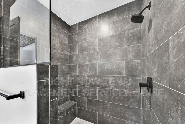 Building Photo - 6705 N Elmstone Way