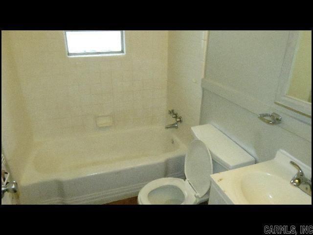 Building Photo - 217 N Fillmore St