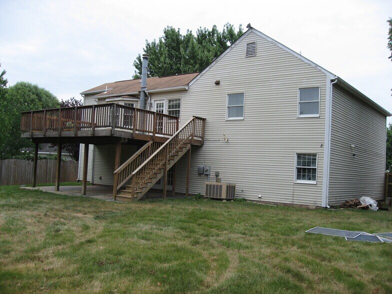 Building Photo - 8626 Ambrose Ct