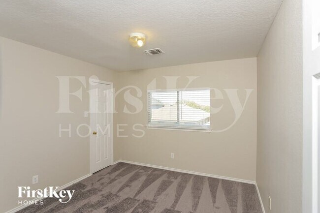Building Photo - 8815 Golden Eye