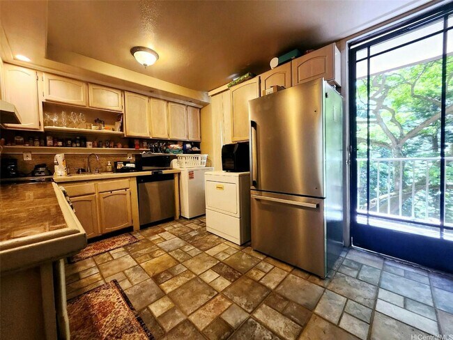 Building Photo - 95-273-273 Waikalani Dr