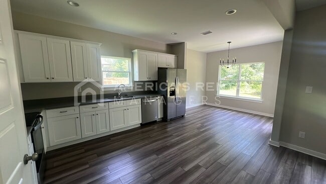 Building Photo - Home for Rent in Bay Minette, AL!! Available to View Now!