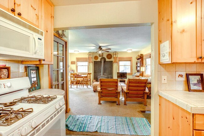 Building Photo - 7234 7th Ave