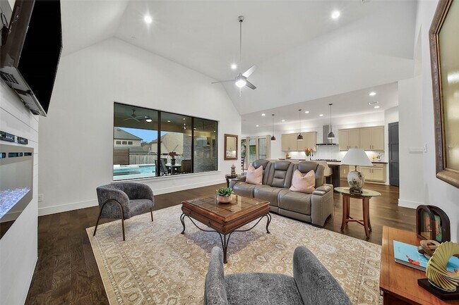 Building Photo - 1015 Oak Briar Ln