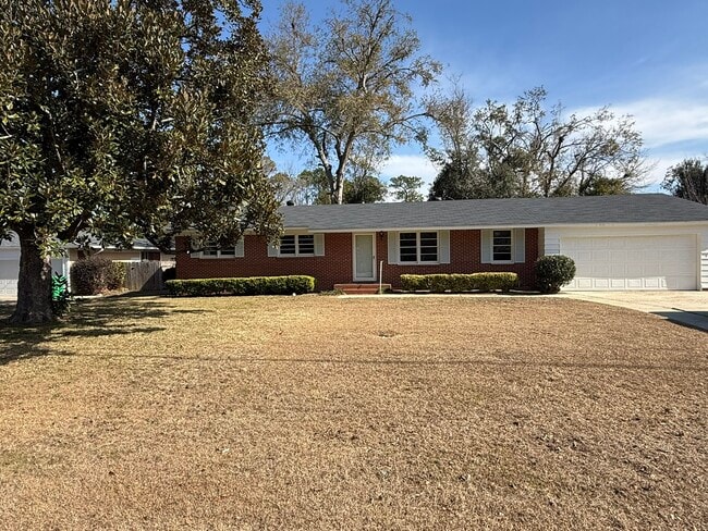 Building Photo - 61 Loganberry Cir