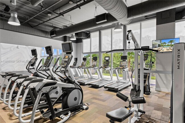 Building Photo - 16385 Biscayne Blvd