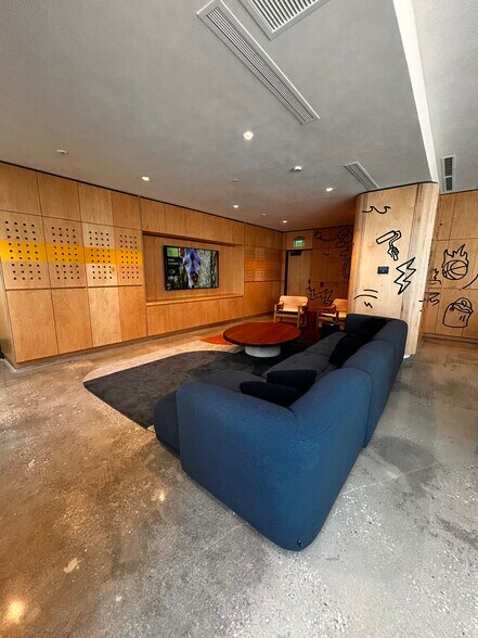 Building Photo - 1940 NW 2nd Ct