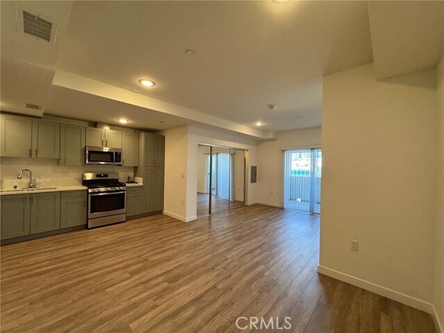 Building Photo - 1025 S Berendo St