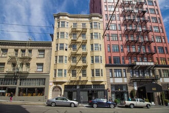 Building Photo - 686 Post