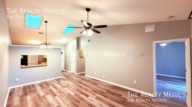 Building Photo - 7909 Richwood Dr