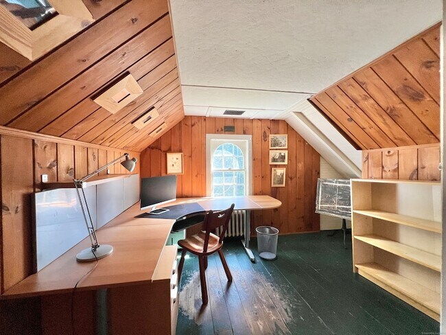 Building Photo - 301 Haviland Rd