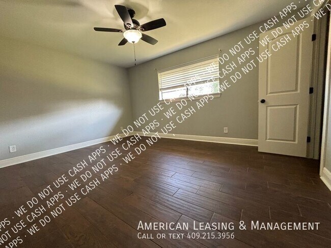 Building Photo - 2207 Spring Oak Ln