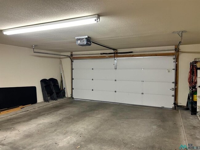 Building Photo - 3206 N Richardson Ave