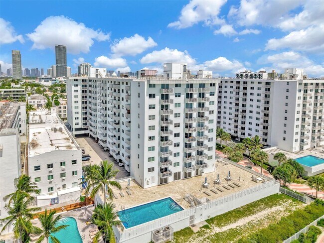 Building Photo - 345 Ocean Dr