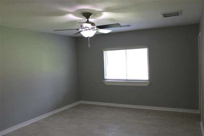 Building Photo - 6239 Hollow Pines Dr