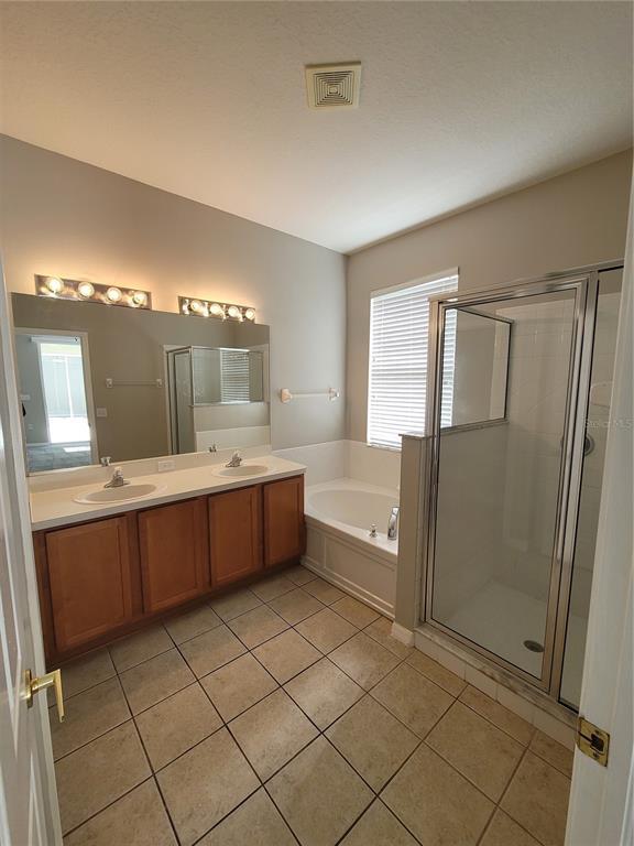 Building Photo - 13276 Bainbridge Way