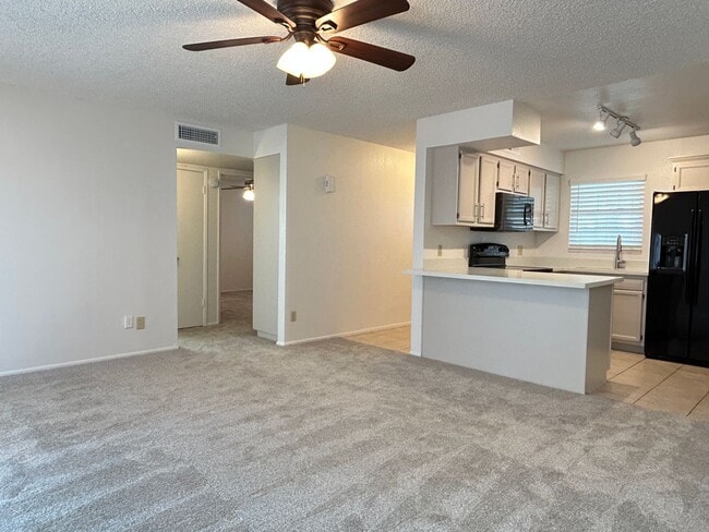 Building Photo - 3439 W Peppertree Ln