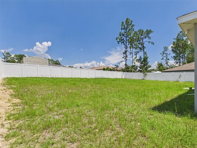 Building Photo - 13215 SW 77th Ave