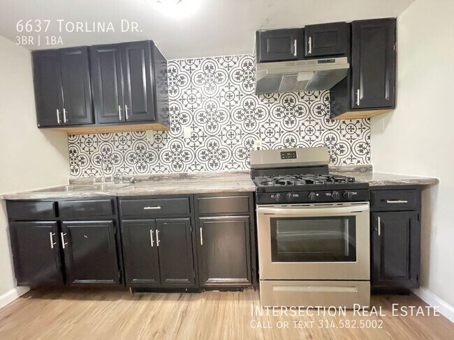 Building Photo - 6637 Torlina Dr