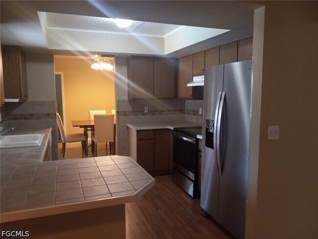 Building Photo - 1106 SE 21st Ln