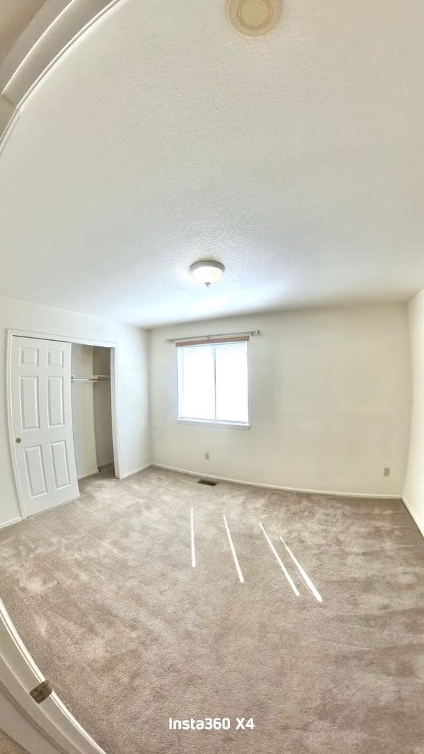 Building Photo - 3923 Leah Heights