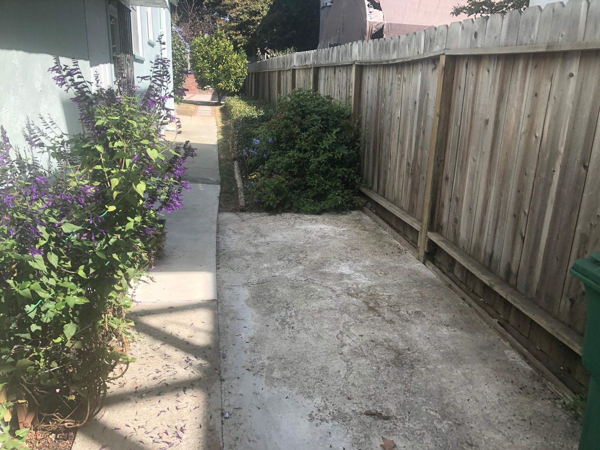 side enclosed patio 2 - 3219 King St