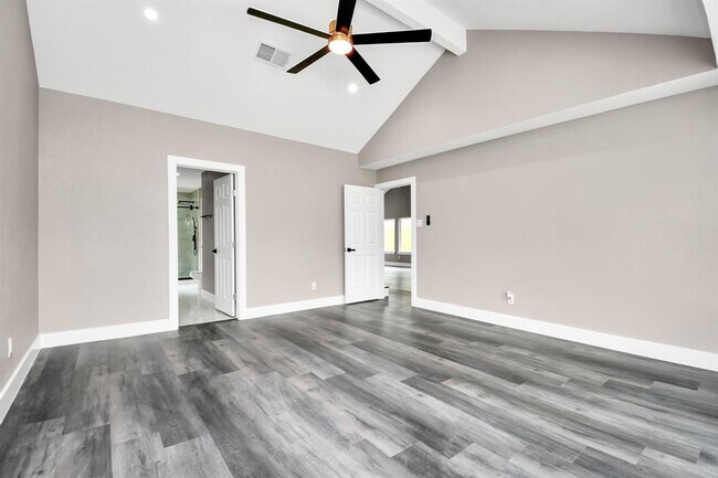 Building Photo - 3227 Westwick Dr