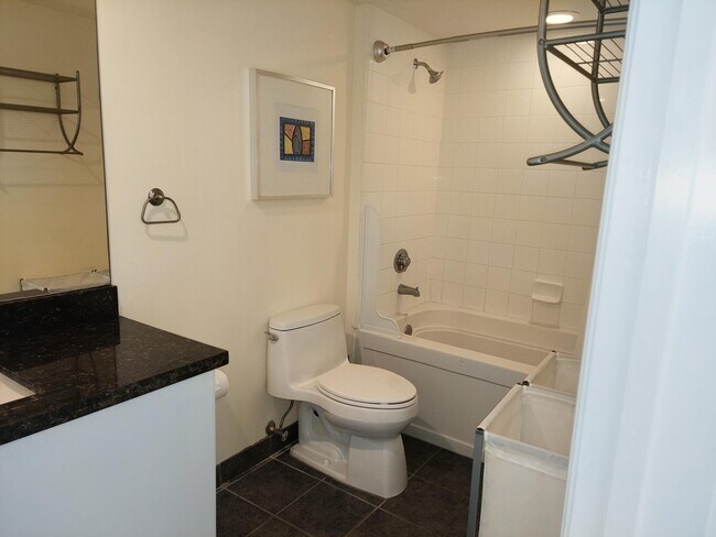 Building Photo - 100 N Federal Hwy