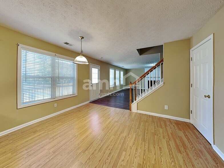 Building Photo - 3512 Kittery Dr SW