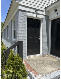 Building Photo - 700 Ann St