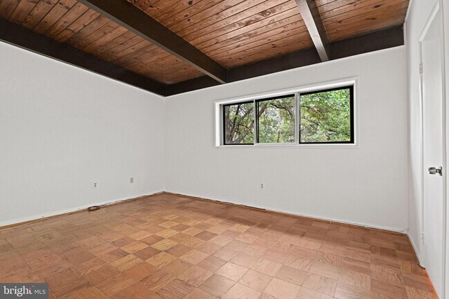 Building Photo - 7857 Enola St