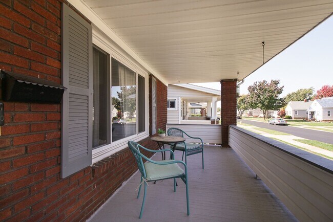 Building Photo - 7703 Essen Ave