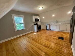 Building Photo - 2.0 bedroom in Somerville Massachusetts 02144