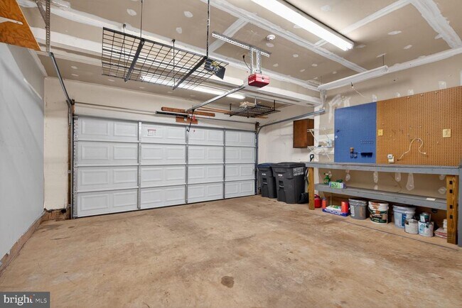 Building Photo - 10545 Winged Elm Cir
