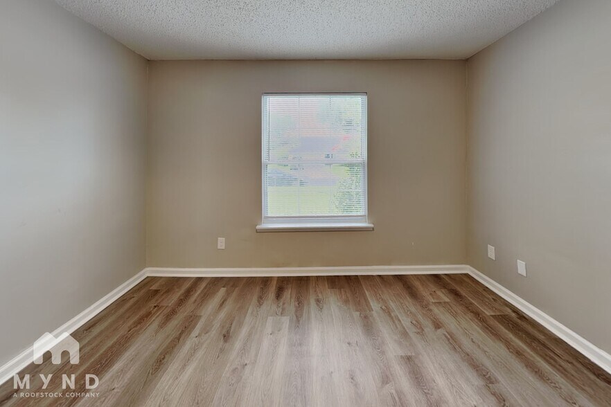 Building Photo - 10958 Mandarin Station Dr E