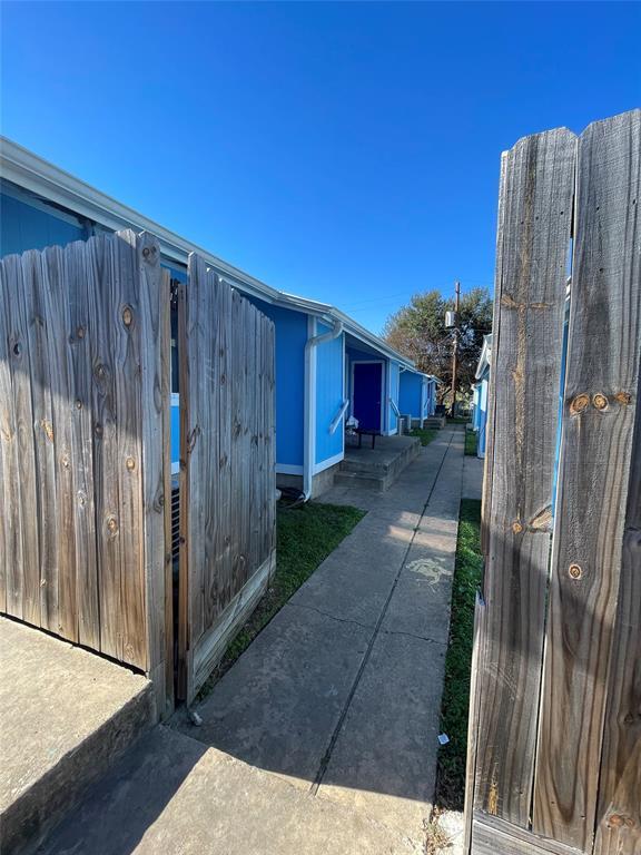 Building Photo - 8208 Sam Rayburn Dr