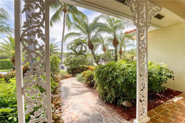 Building Photo - 2000 Admirals Way