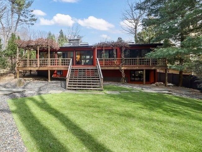 Building Photo - 38 Cumberland Ave