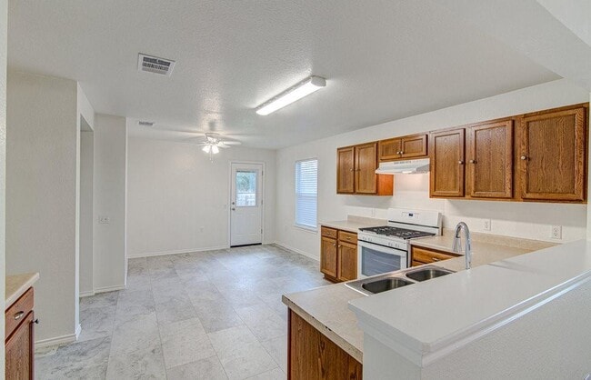 Building Photo - 7505 Aspen Brook Dr