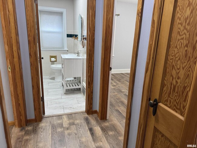 Building Photo - 1020 Brown St