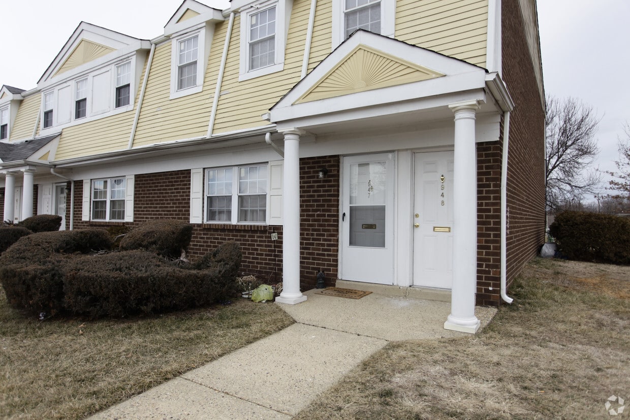Chateau Apartments Burlington
