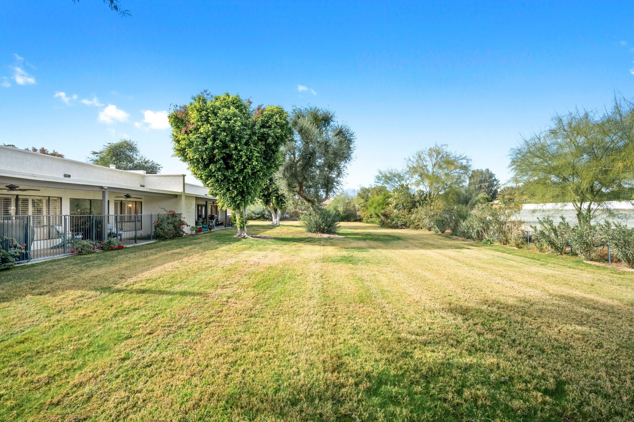 Building Photo - 78990 Bayside Ct