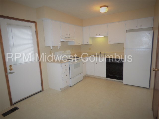 Building Photo - Dublin 2 BR Condo