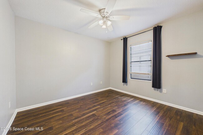 Building Photo - 551 Loxley Ct